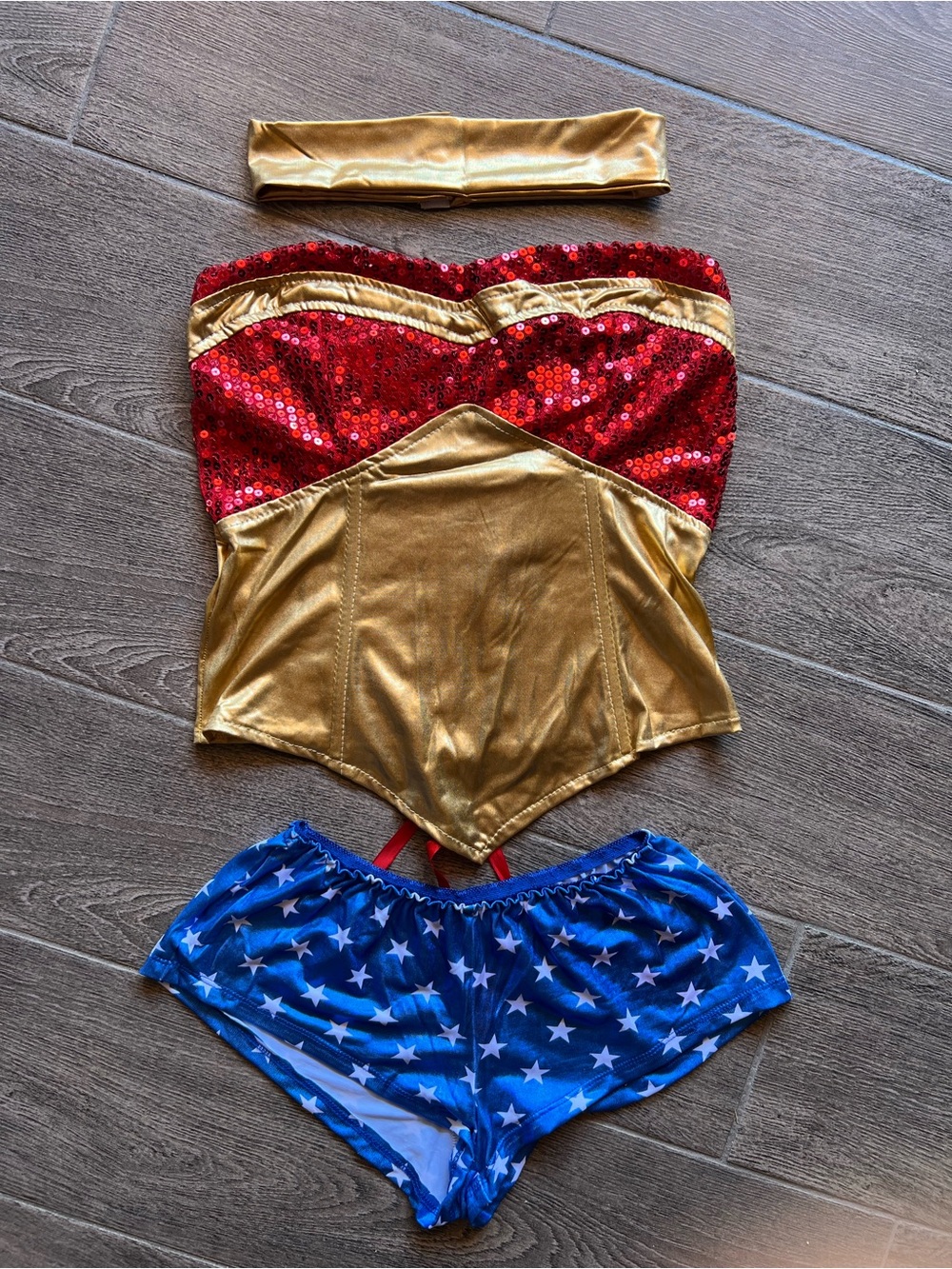 Wonder Woman Lingerie Costume Size Small 3 Piece Corset Shorts Cape Headband